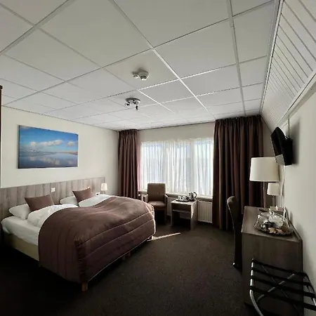 Sea Hotel 3*