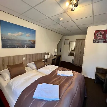 Sea Hotel 3*