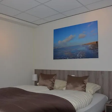 Hotel Sea 3*